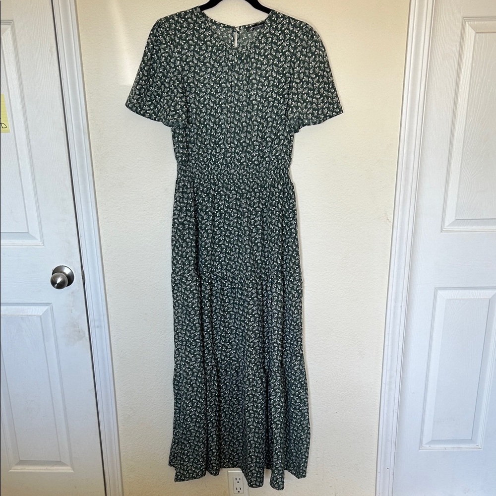 Elegant Green Floral Maxi Dress